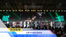 情侣打扑克